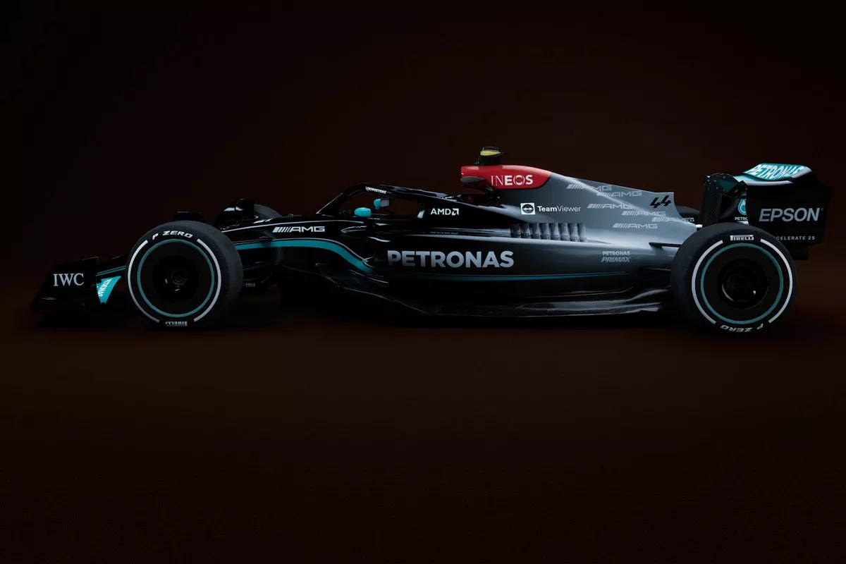 Foto do carro da Mercedes